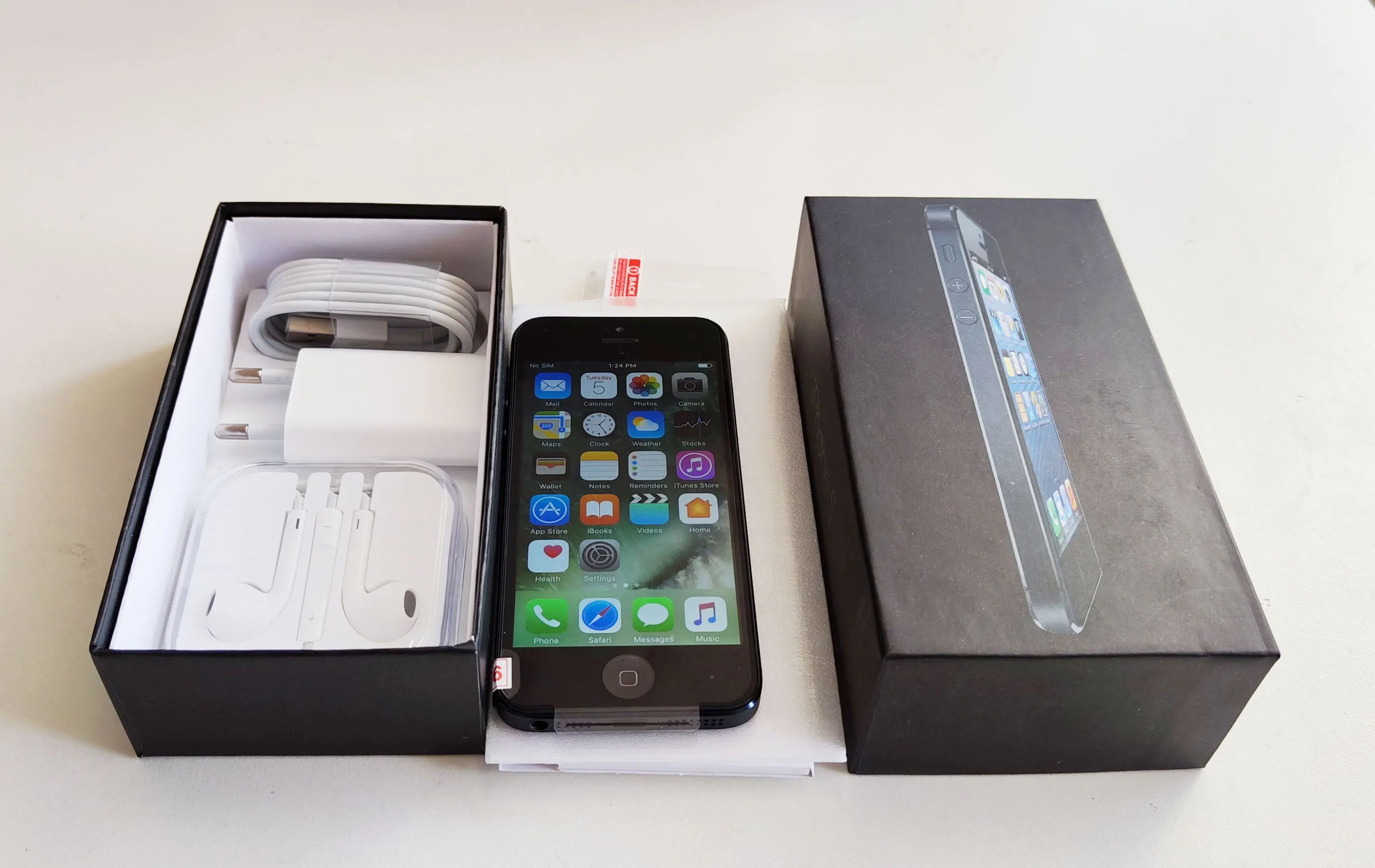 iPhone5ブラック【箱のみ】 易しい
