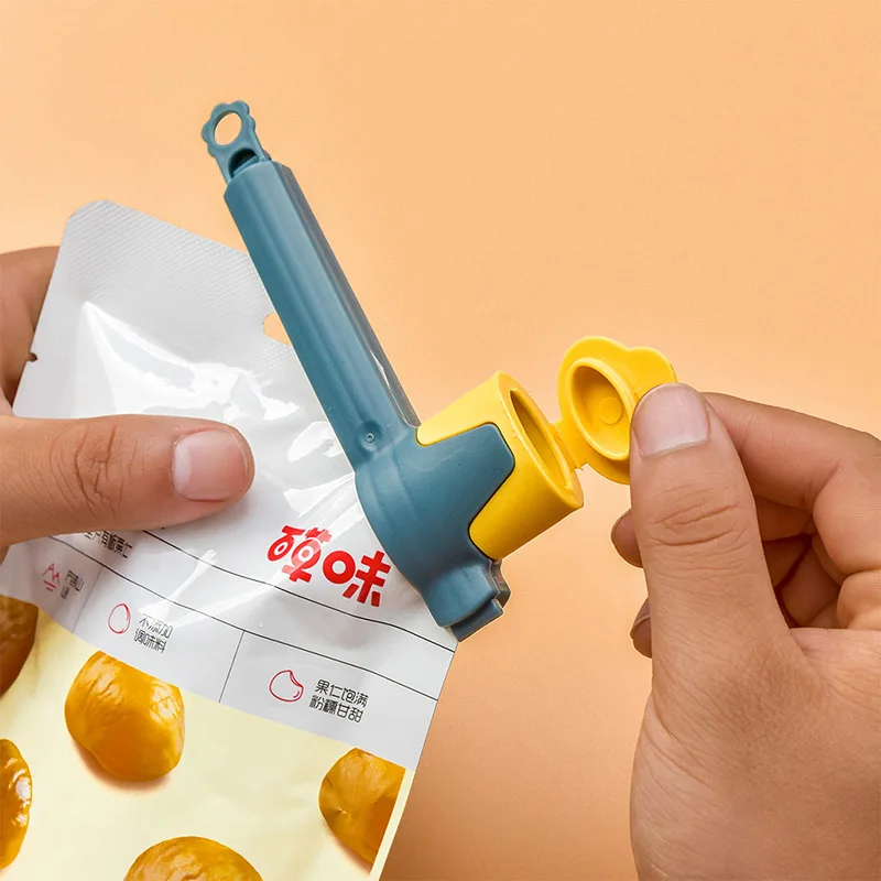 Description Picture 5 of itemSnack Sealing Clip Plastic Fresh Keeping Sealer Clamp Food Saver Travel Kitchen Accessories Seal Food Storage Bag Clip