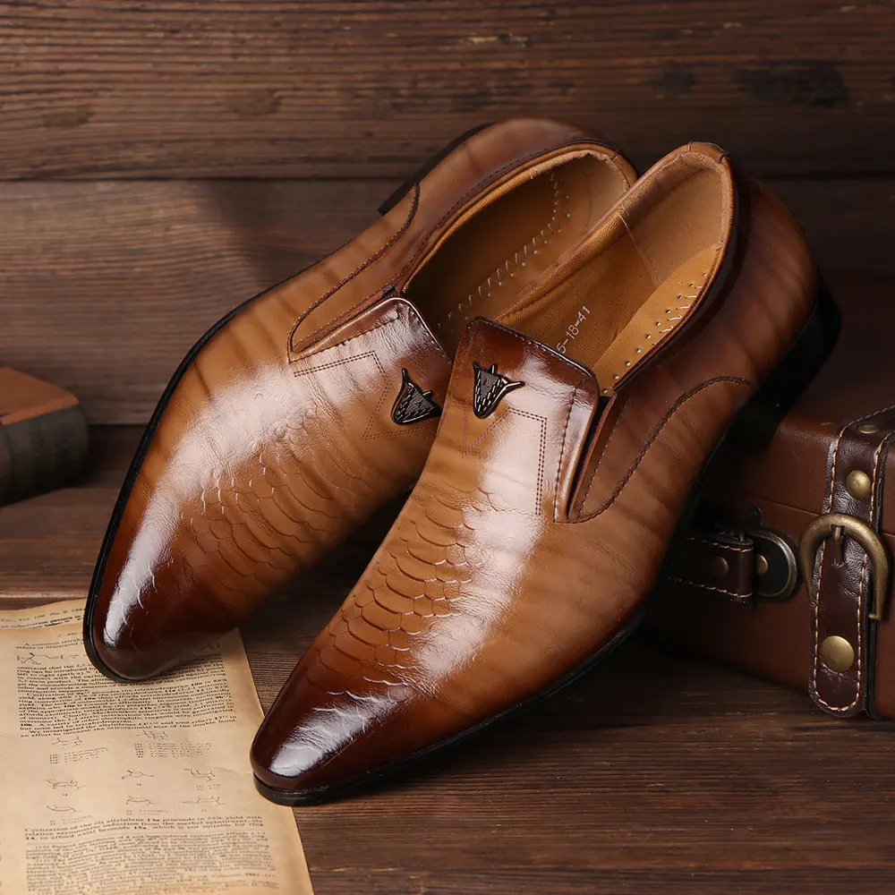 

Retro Men's Dress Shoes Summer Casual Office Business Shoes Pointed Toe Leather Shoes Flat Slip-on Shoes for Men Luxury Loafers