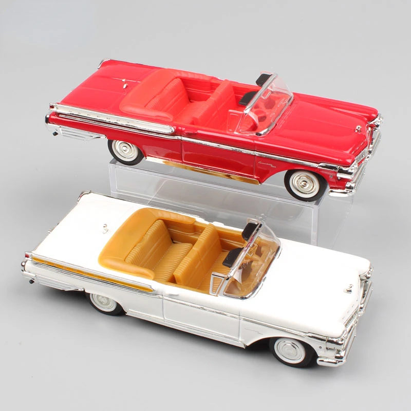 

Модель автомобиля из металлического сплава, 1:43, 1957