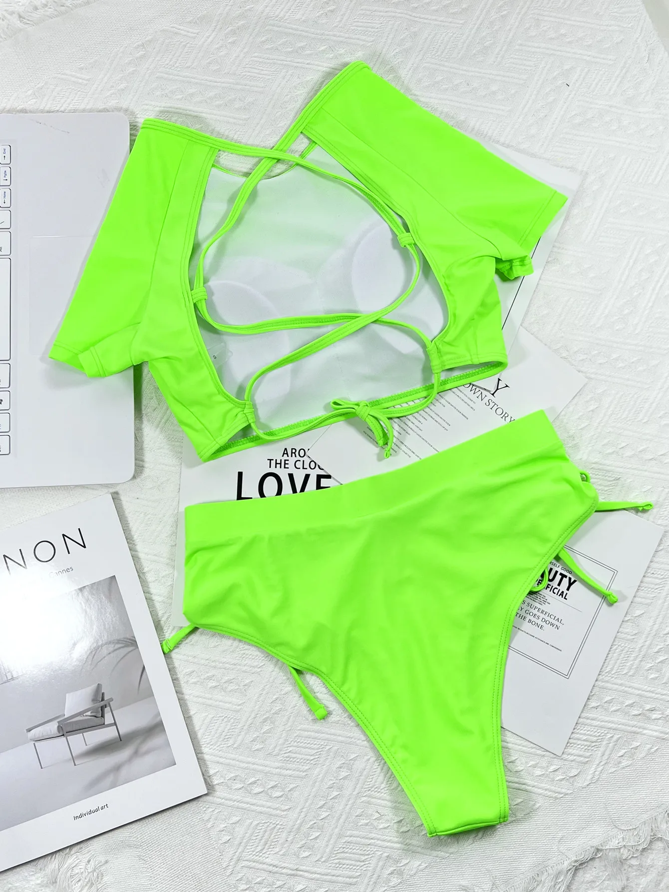 Swimsuit Sexy Cutout Strap Split Brazilian Bikini Fashion White Two Piece Swimsuit Beach Style String Bikini Woman