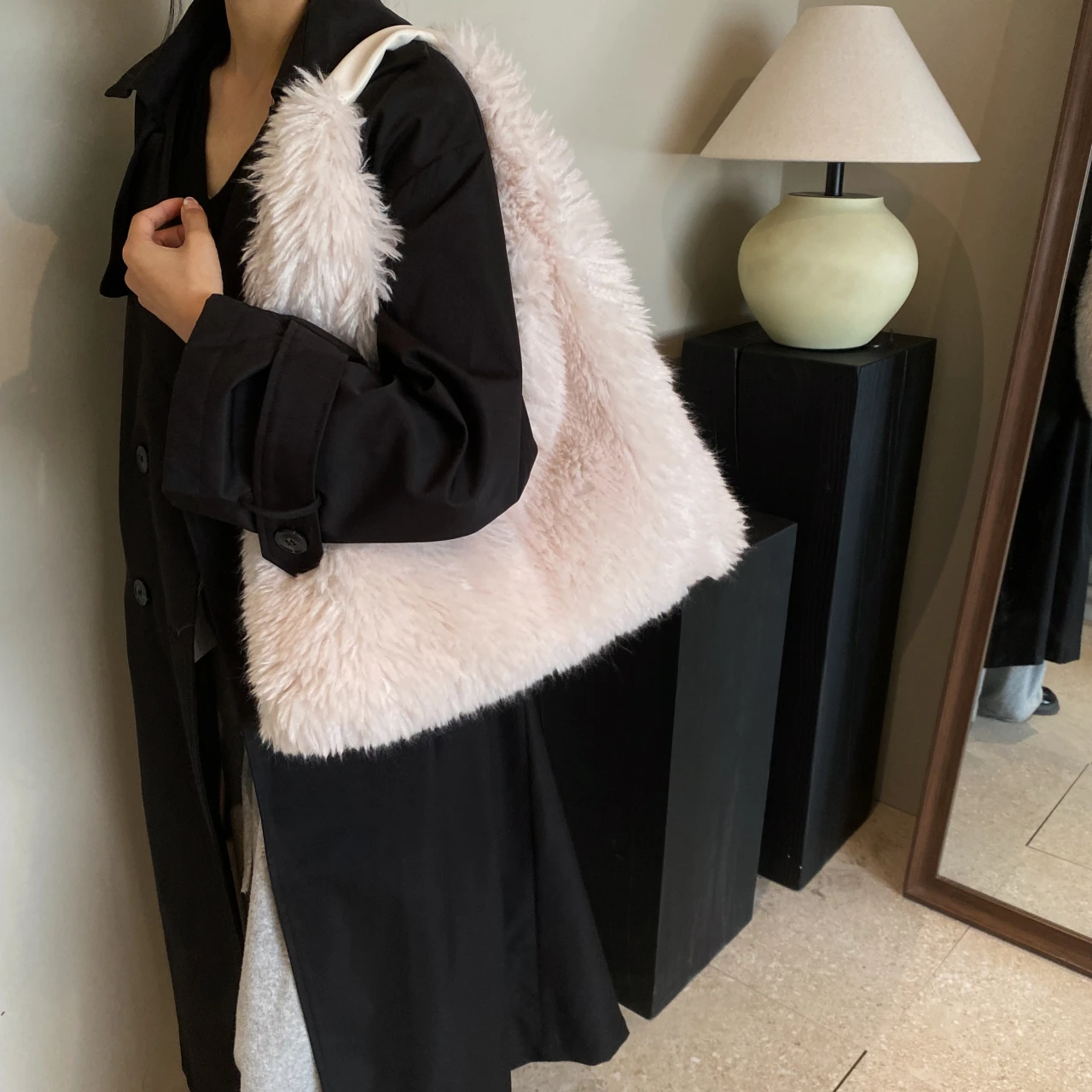 2024 Winter Frauen Tasche Mode Faux Pelz Schulter Tasche Weichen, Flauschigen Plüsch Handtasche Tote Große Kapazität Lamm Wolle Einkaufstasche Dame – Detail 34