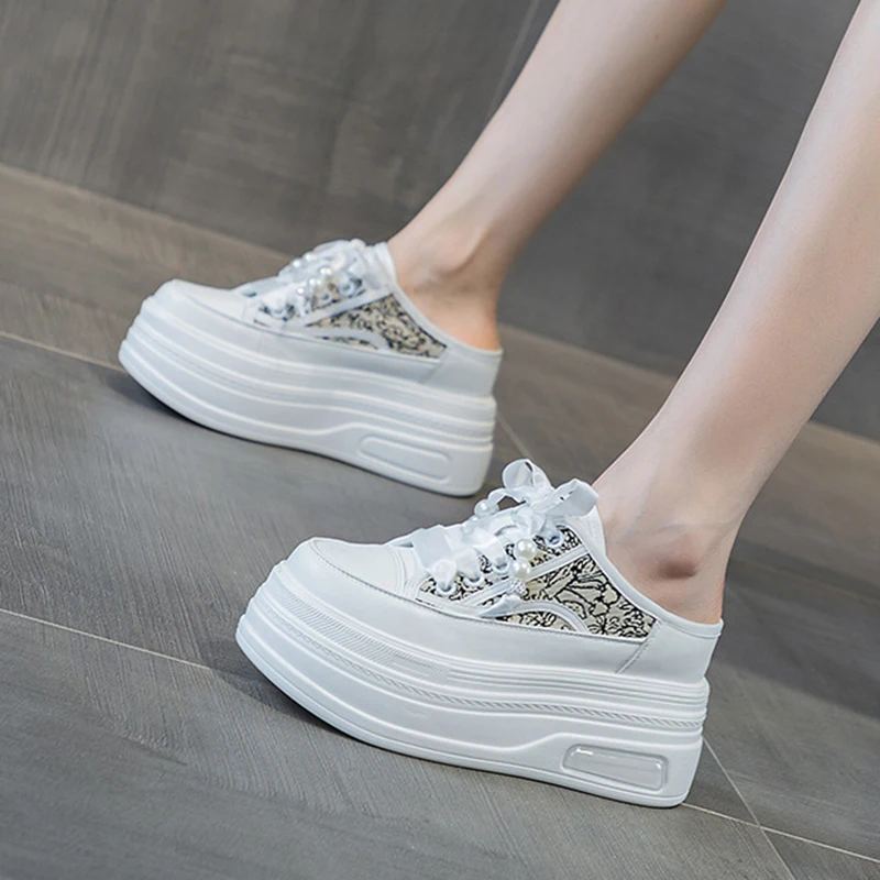 Sneaker donna con lacci e suola spessa per uso quotidiano_voghion.com