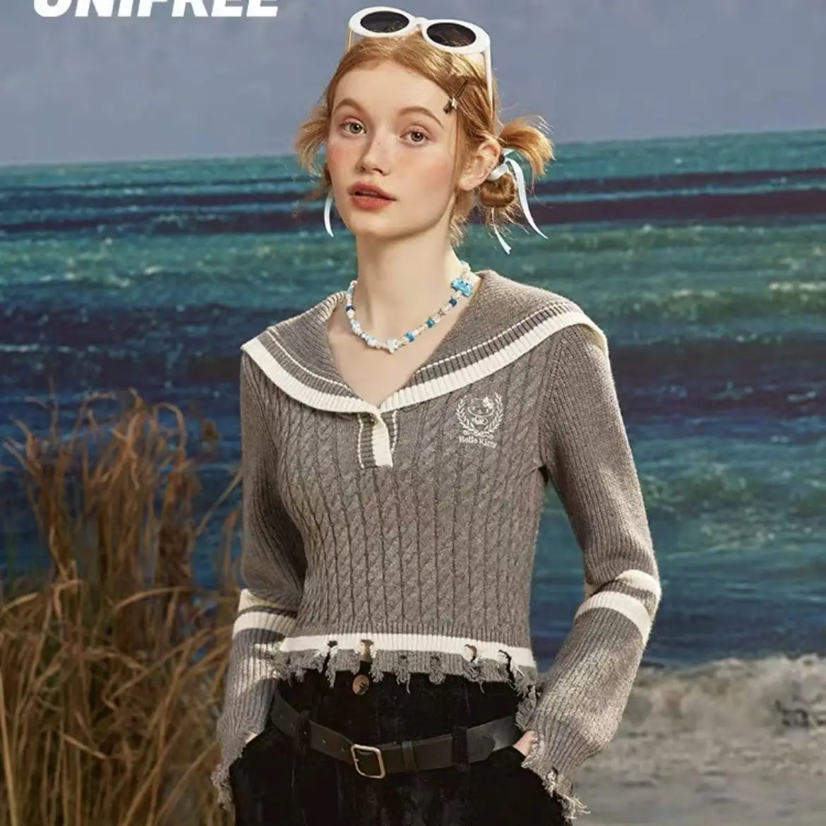 

Anime Kawaii Sanrio Hello Kitty Cute Cartoon Ladies Knitwear New Navy Collar Contrast Color Short Section Trendy Ripped Tops