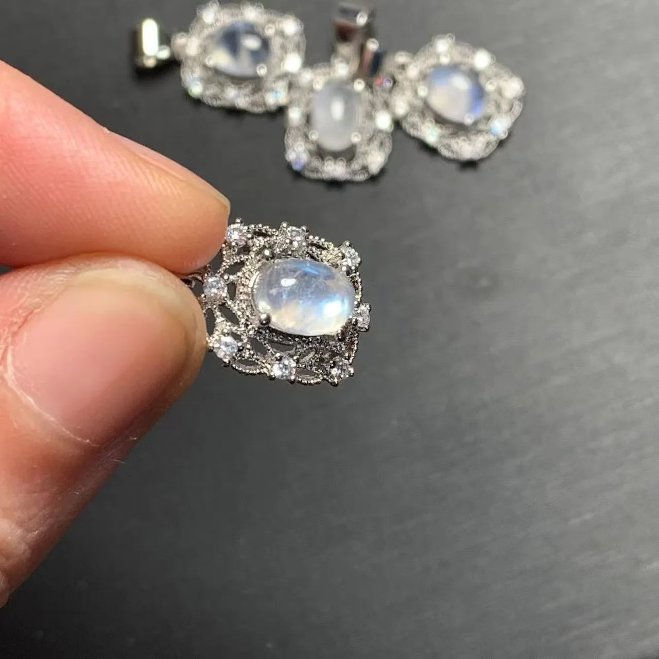 Natural Moonstone Pendant Necklace Fine Jewelry Handmade Stones Wholesale Healing Energy Gift Lucky Jewelry