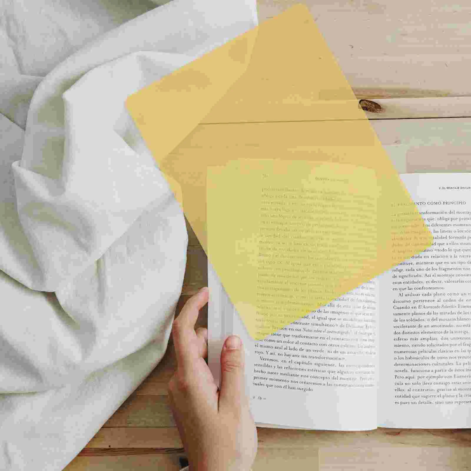 

8pcs Students Guided Reading Highlight Strips Colored Reading Tracking Rulers Reading Supply