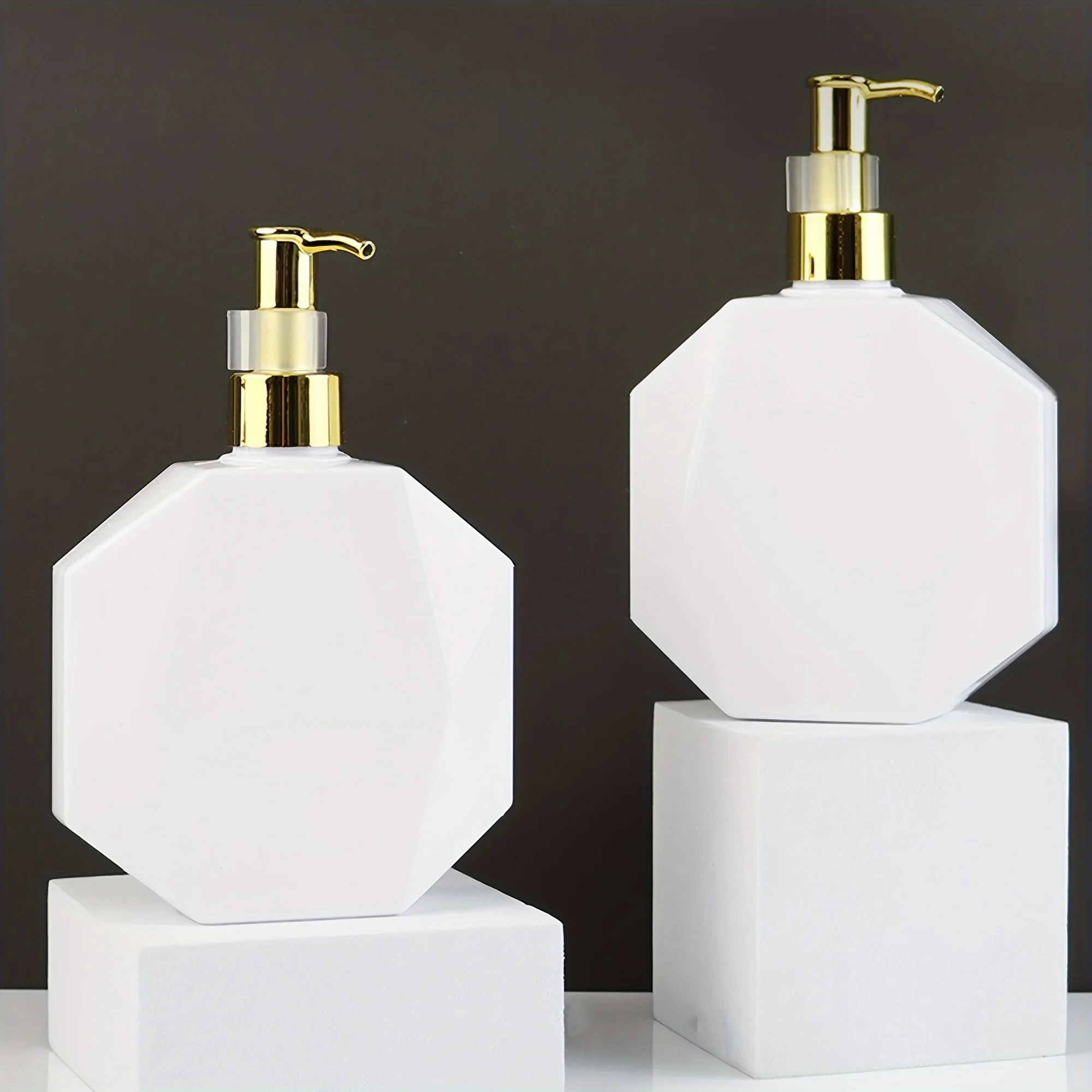300ml Pink Diamond Shaped Pump Refillable and Reusable Storage Bottle for Shampoo Shower Gel Kitchen Bathroom soap dispenser refillable bottle shampoo dispenser soap dispenser bottle foaming soap dispenser refillable plastic bottles foam pump bottle plastic lotion bottle