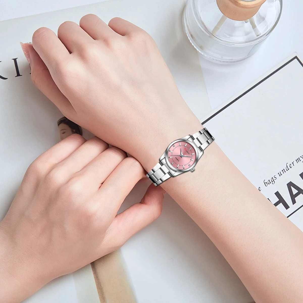 Luxury Women's Watch 29mm Fashionable Stainless Steel Rhinestone Pink Minimalist Girl Clock Outdoor Travel Women Wrist Watches 5
