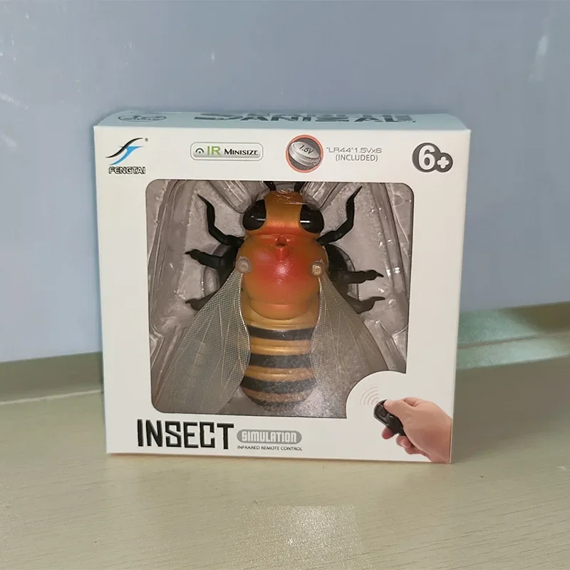 NEW Infrared Remote Control Cockroach Simulation Animal Creepy Spider Bug Prank Fun RC Kids Toy Gift High Quality Drop Shipping 3