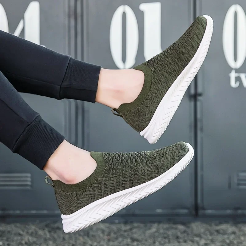 Men's Casual Shoes Mesh Breathable Summer Vulcanized Shoes Comfortable Flat Bottomed Lightweight Tennis Sneakers Women 36-46 3