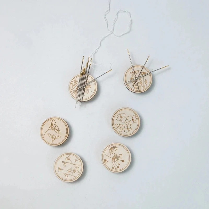 Cross Stitch Wood Needle Minder Round Sewing Magnet Needle Keeper Embroidery Carved Flower Pattern Needlework Accessories 2Pcs