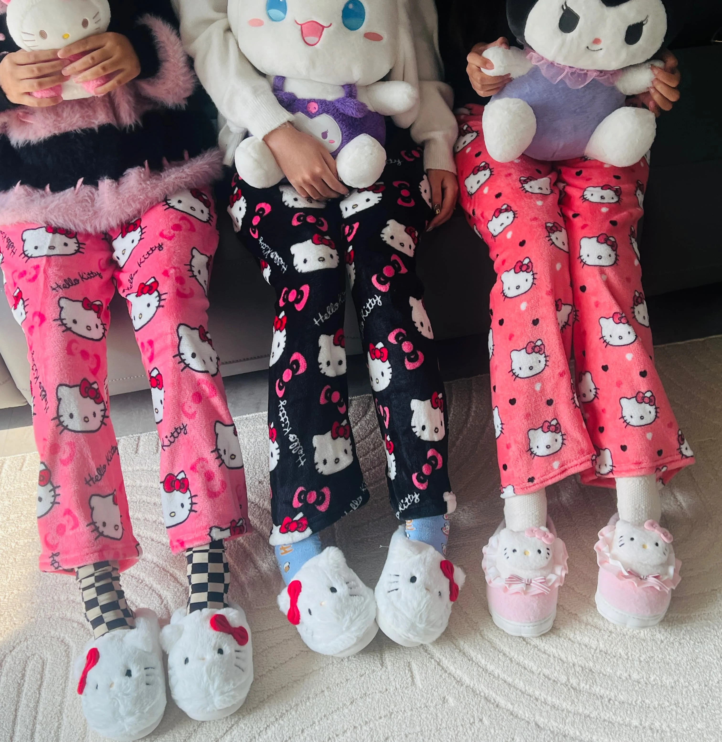 Sanrio Hello Kitty Flannel Cartoon Pajama Pants Women's Autumn/winter Coral Fleece Thickened and Fleece Warm Casual Home Pants sanrio kawaii home slippers hello kitty plush cotton women 2022 home shoes non slip shoes foot feel comfortable friend gifts