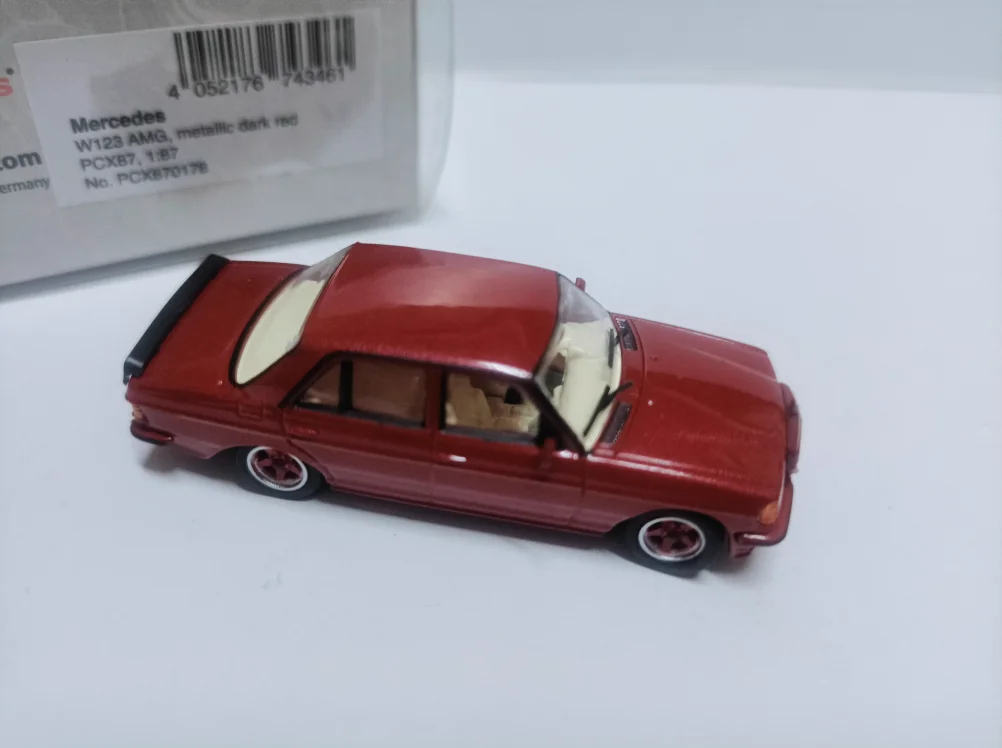 Sbe95bcb0cabe4a22976300b54c68f690U