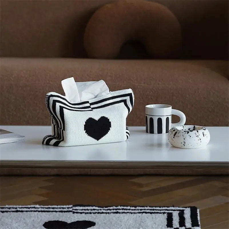 Knit Plaid Heart Tissue Box Heart  Knitting Cotton Thread Napkin Holder Tissue Bag Bedroom Kitchen Desktop Storage Napkins 5