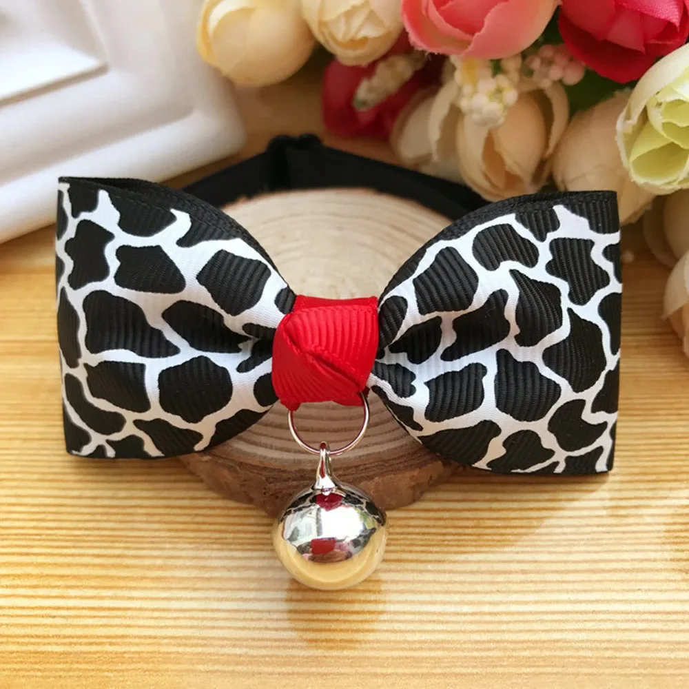 thumbnail image 1 of Lindo collar de pajarita para gato con cascabel, ajustable, con cierre de seguridad, accesorios de aseo para mascotas, suministros para gatos esfinge de pelo corto, 1 of 5