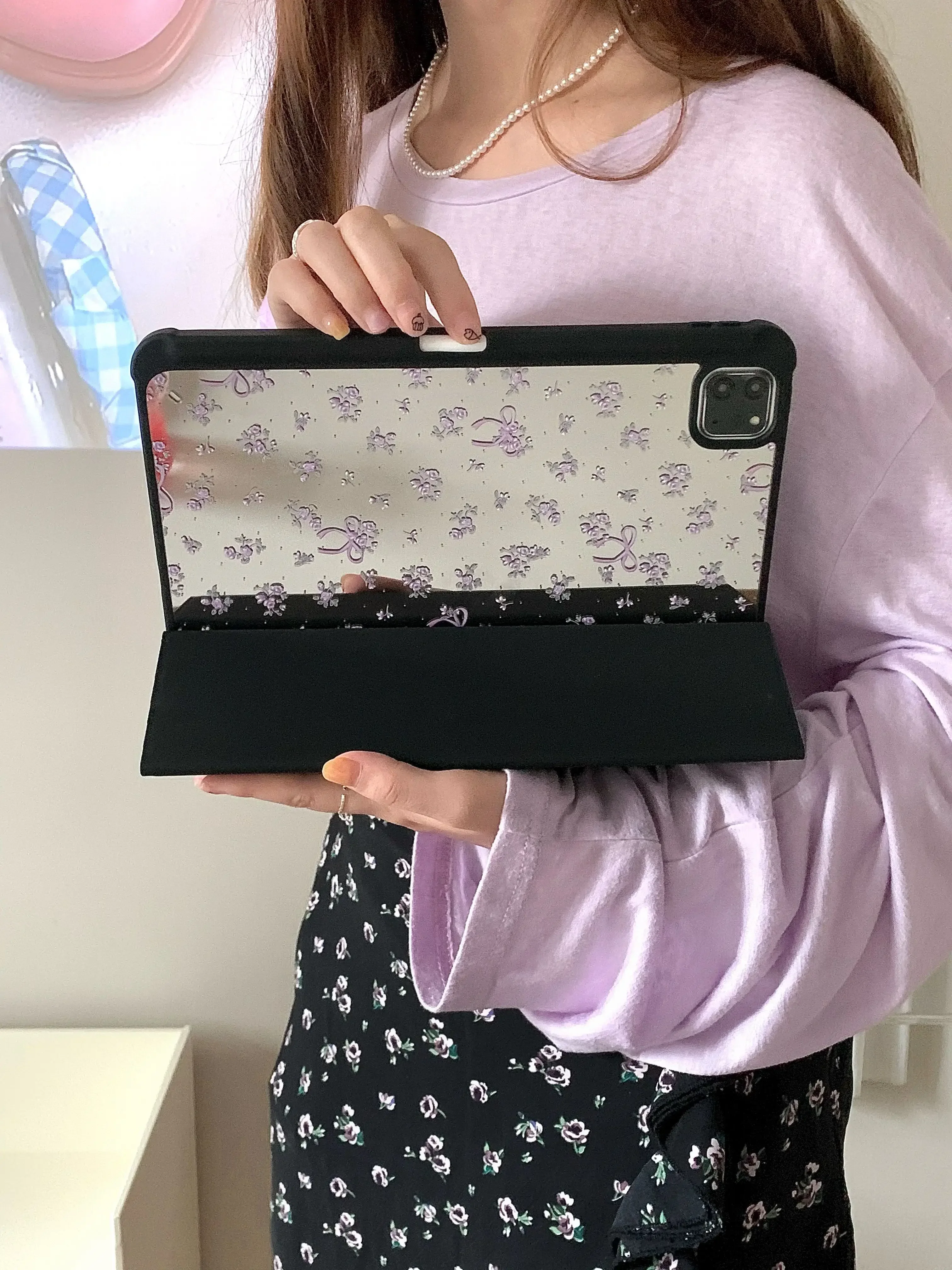 Sleek Mirror Acrylic Smart Case with Pen Holder