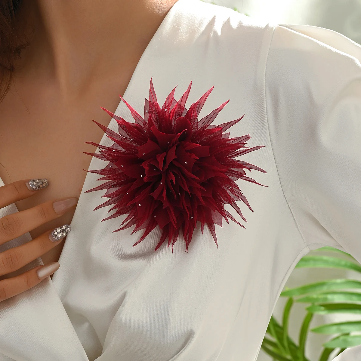 14CM French Retro Handmade Fabric Flower Brooch for Women Vintage Trend Multicolor Floral Lapel Pins Party Clothing Jewelry Gift