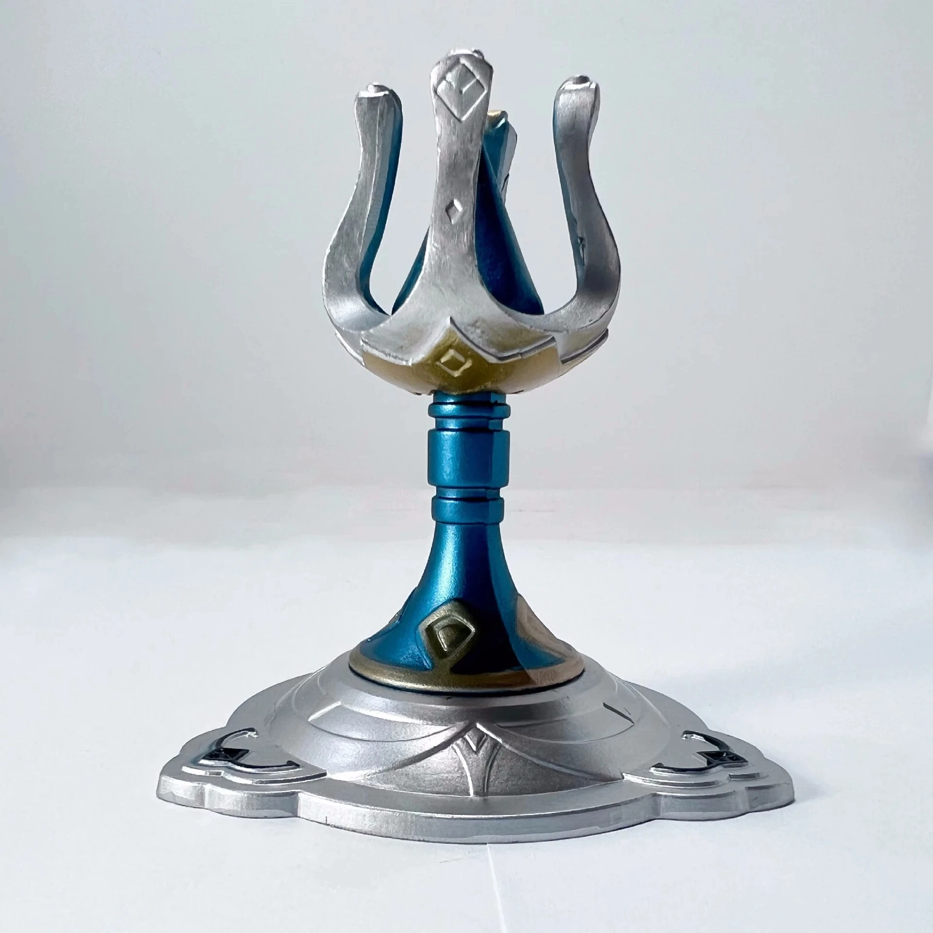 

Game Genshin Impact Cosplay Morax Venti Gnosis Metal Glowing Statue Beelzebul Luminous NPC Figures Anime Accessories Kids Toys