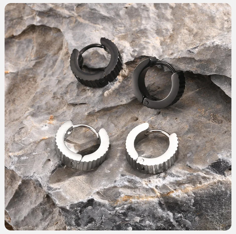 Vnox Anti-Allergie-Edelstahl-Kleine Creolen für Männer, Zahnradzahnräder, gerillte, strukturierte Huggies-Ohrringe, Piercing-Schmuck – Detail 6
