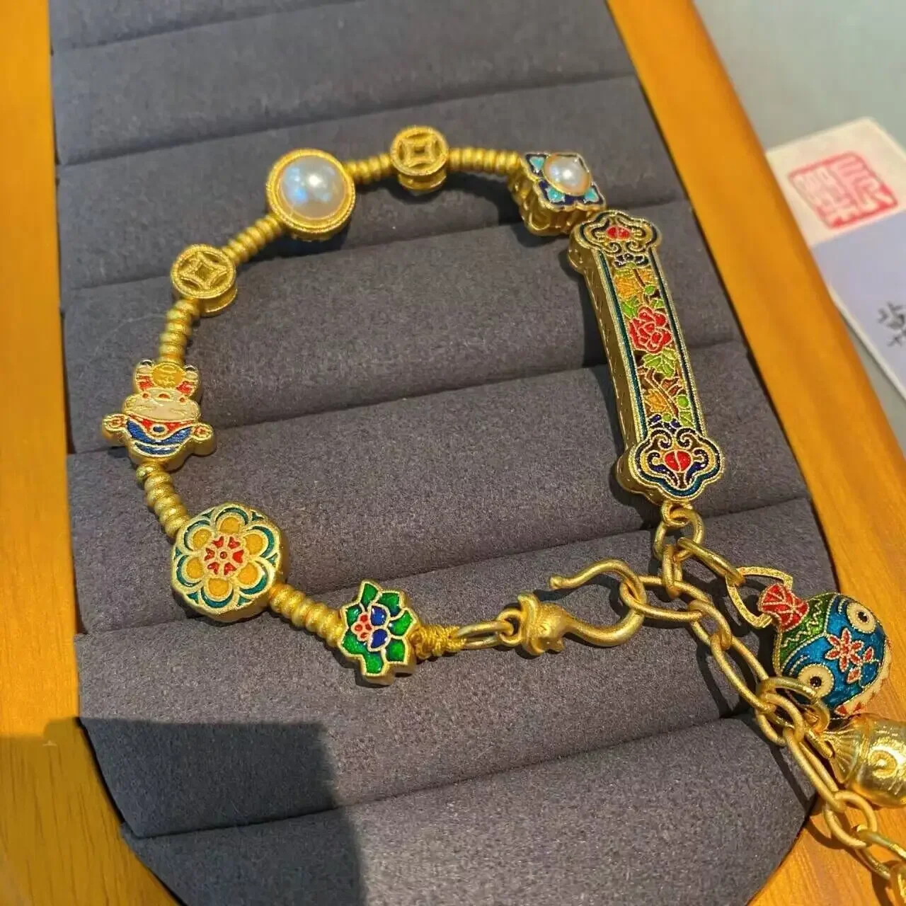 

Ancient Gold Vintage Burnt Blue Enamel Multi-Element Swallowing Gold Beast Tassel Pendant Ruyi Bracelet Female Bracelet