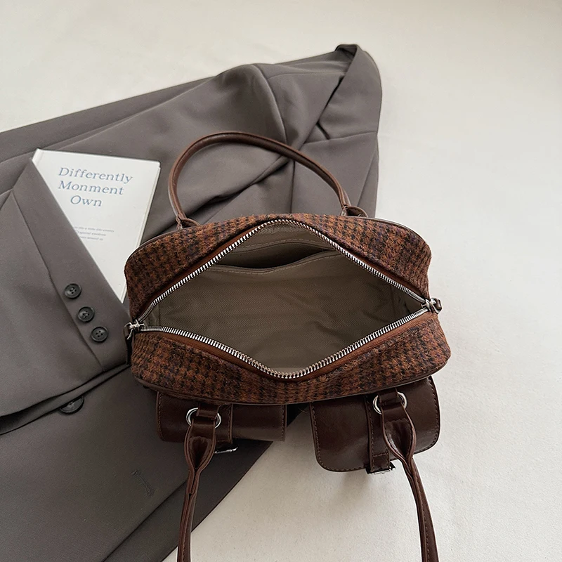 Women Underarm Shoulder Bag with Zipper Fashion Underarm Handbag Multi Pocket Underarm Bag for Travel Shopping Work Daily Use