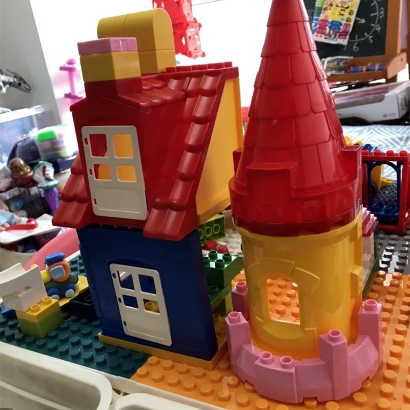 Enchanting Princess Castle Building Blocks Set - Creative Playhouse with Accessories