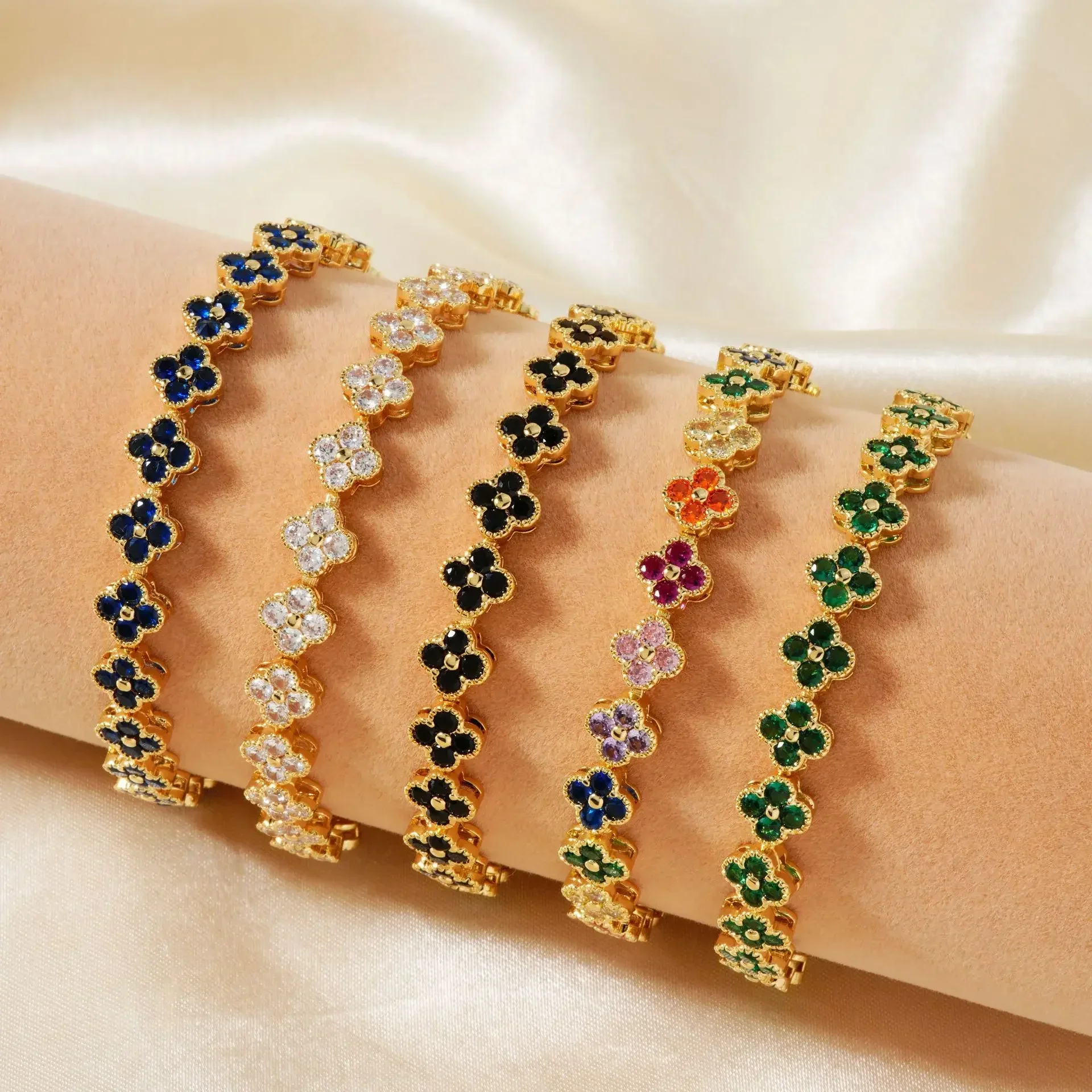 Colorful 18K Gold Plated Clover Bracelet with Shining Zircon – Cute & Edgy Fashion Jewelry Gift