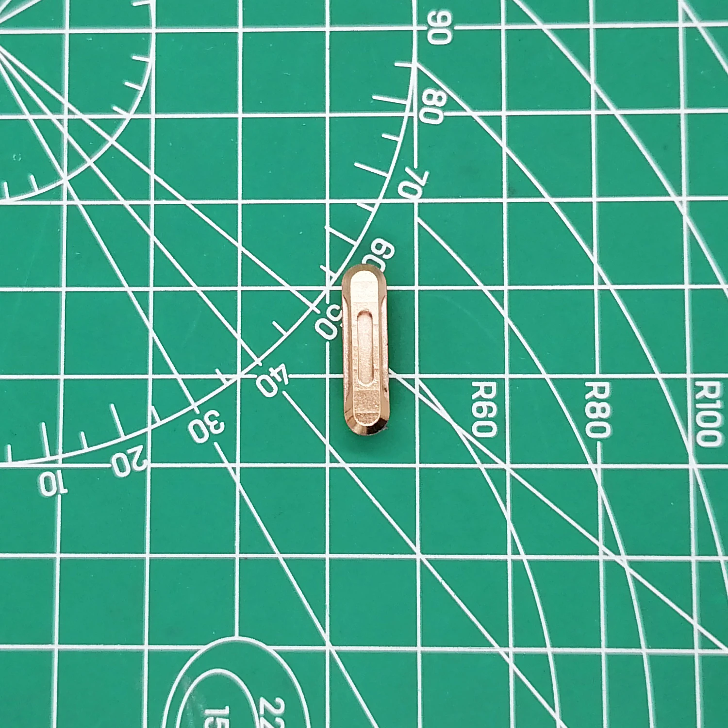 1 Pezzo Di Rame Coltello Lama Pollice Grip Tab Pulsante Per Leatherman Free P4, P2 Accessori Fai Da Te