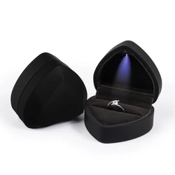 Heart-Shaped LED Light Ring Box Velvet Jewelry Display Case (Black-Heart)