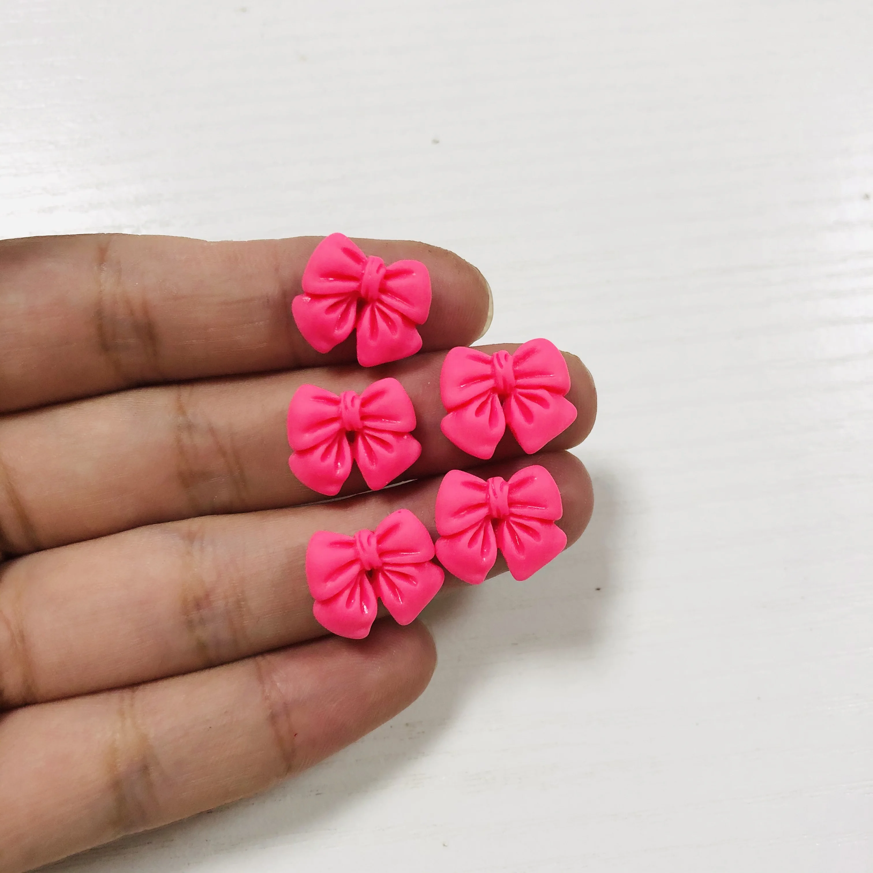 10Pcs 귀여운 달콤한 도파민 활 수지 장식 Bowknpt 네일 아트 매력 Diy 정크 전화 케이스 헤드셋 액세서리 매니큐어 용품