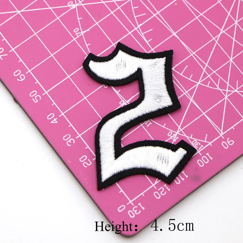 1PC Goldene Griechische Buchstaben Stickerei Patches Eisen Auf Buchstaben Patch 0-9 Patch Gestickte Patch Nähen Auf Patch für Kleidung KEINE Diy – Detail 6