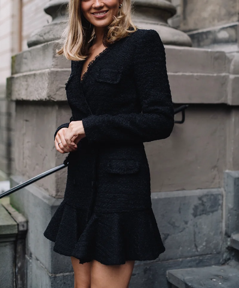 

Оригинальное черное твидовое Мини-Платье Boutique с рукавами и V-образным вырезом UK 6-UK 12