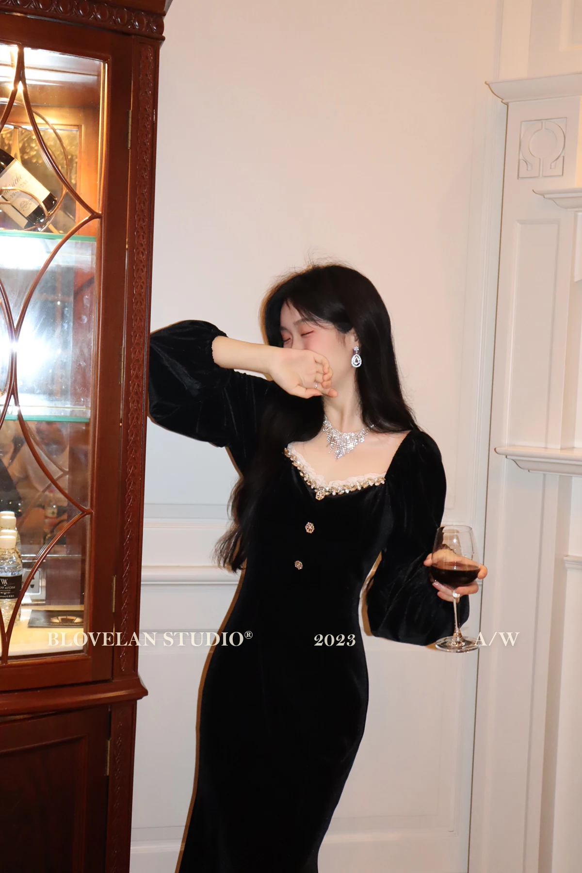 Elegant Black Velvet Midi Dresses for Women Square Collar Slim Bodycon Ruffles Patchwork Fishtail Autumn New Evening Party Dress