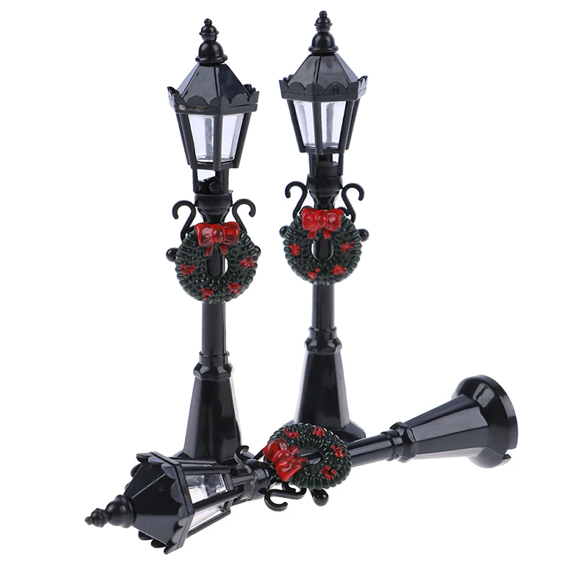 Miniature Lamp Black 1/12 Dollhouse Miniature Christmas Park Street Lamp Doll Streetlight Toy For Doll house Garden Decoration 1pc