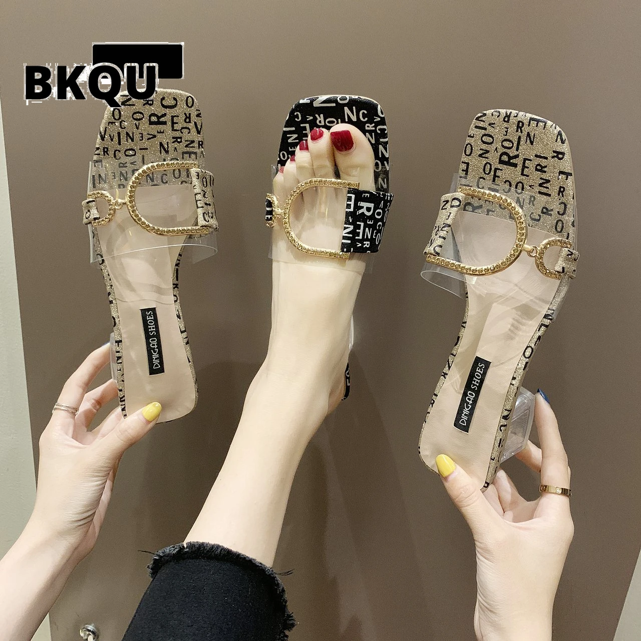

Crystal Clear Transparent Slippers Female Shoes Middle Heels Comfortable New Summer Women Shoes Woman Fashion Cool Mules Slides
