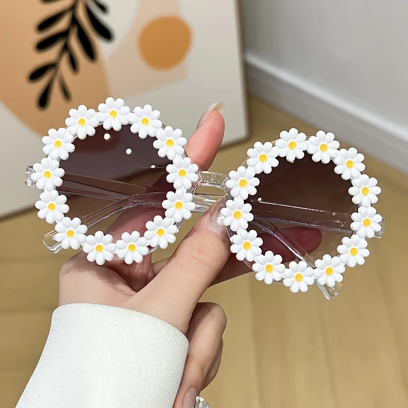 Children's Cute Daisy Charms Round Frame Fashion Glasses, For Boys Girls Holiday Party Outdoor Accessories, Photography Props