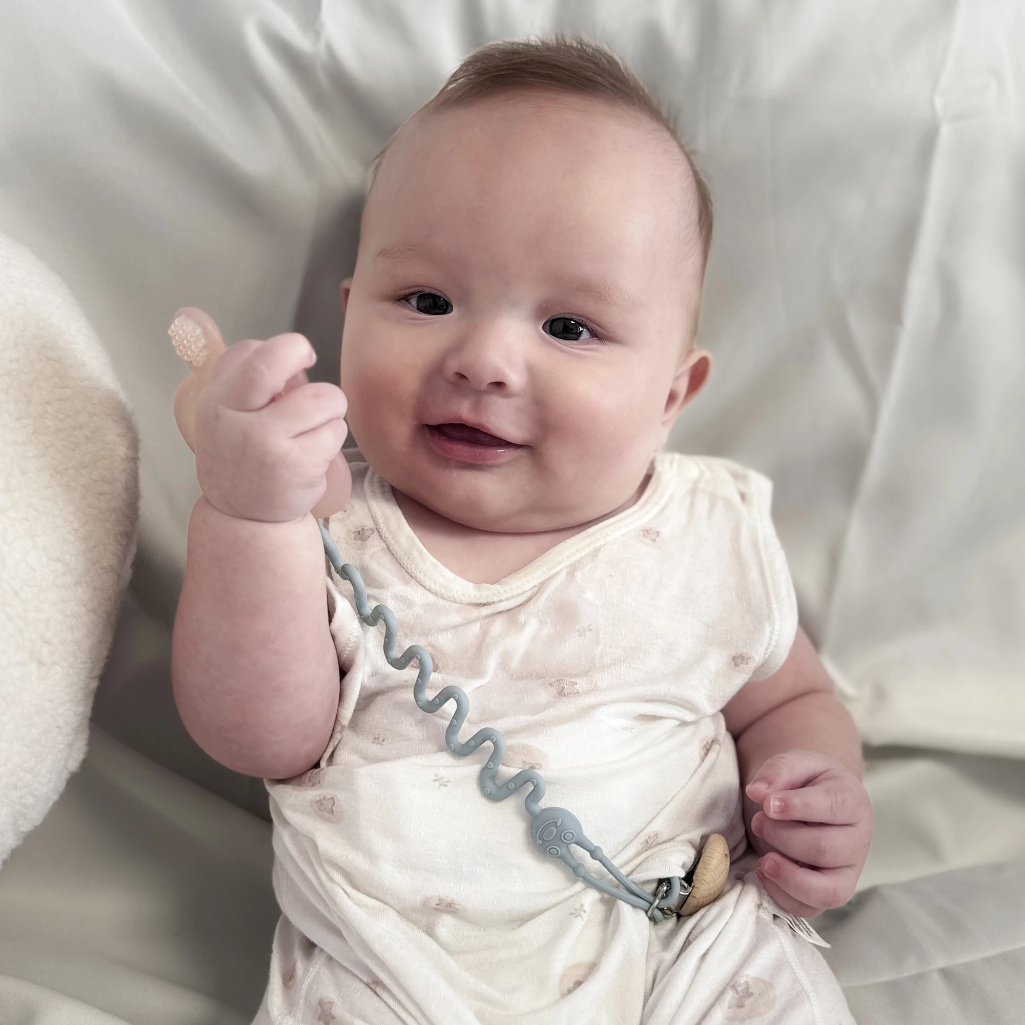 Pacifier Accessories Pacifier Clip Pacifier Chain Adjustable spring silicone pacifier clip One-piece design toy chain Suitable For Pacifiers Teething Toys And Newborn Gifts