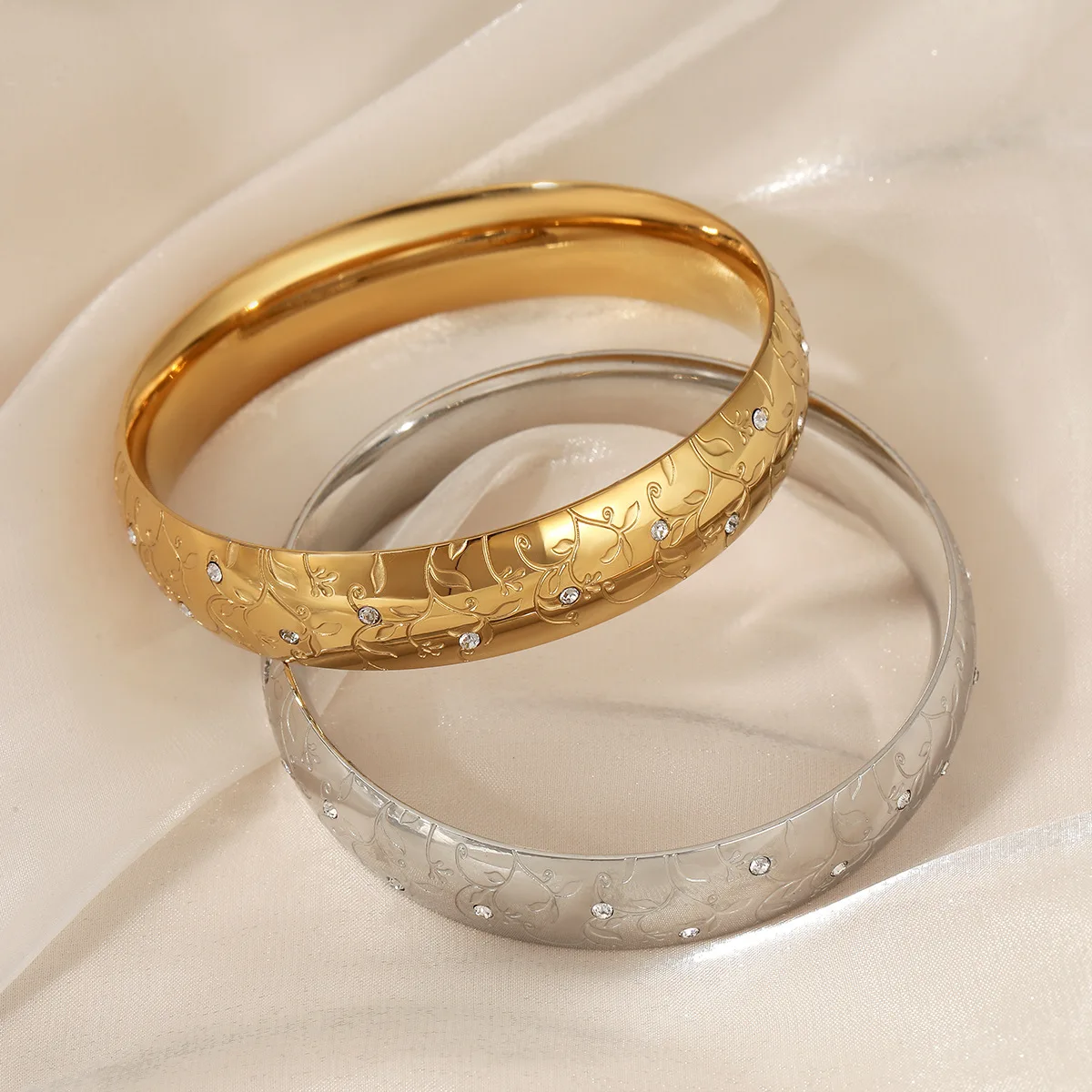 316l Stainless Steel Patterned Wide Waterprood Bangle for Women Lightweight Hypoallergenic 18K Gold Plated Bracelet Punk Jewelry