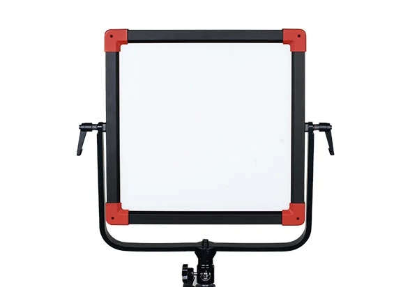 

SWIT PL-E60 60W Портативный двухцветный фонасветильник