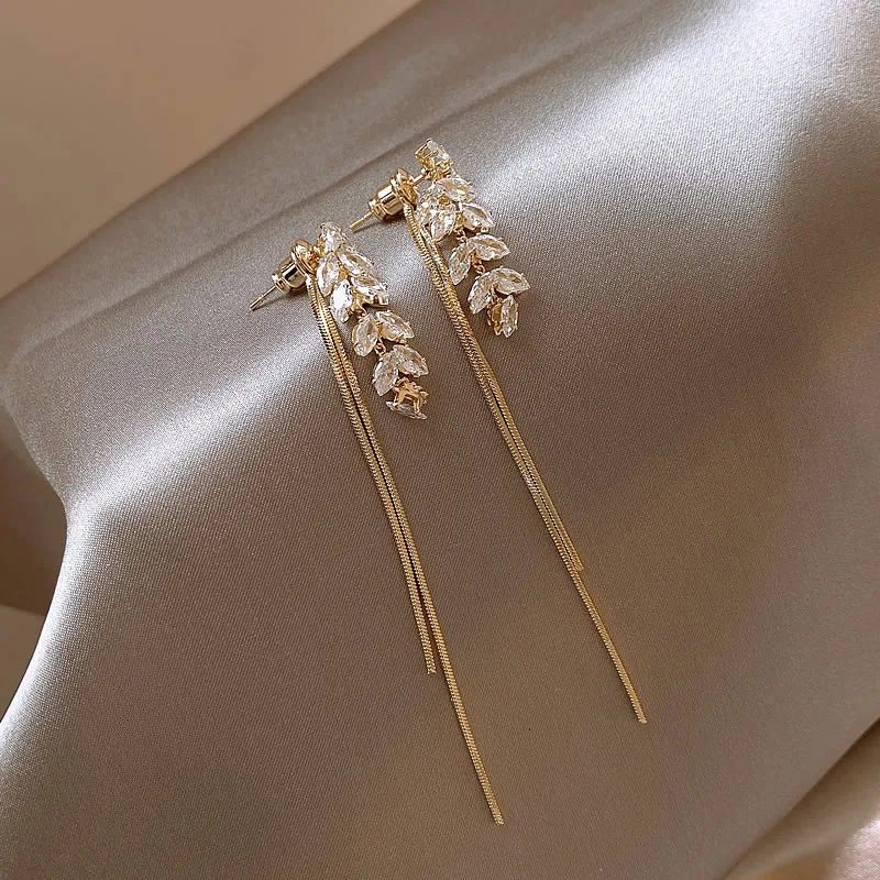 Mädchen-Ohrringe mit glänzender Zirkon-Weizenquaste zum Aufhängen, lange goldfarbene Tropfenohrringe, 2025, neuer Design-Schmuck für Damen, trendige Accessoires – Detail 8