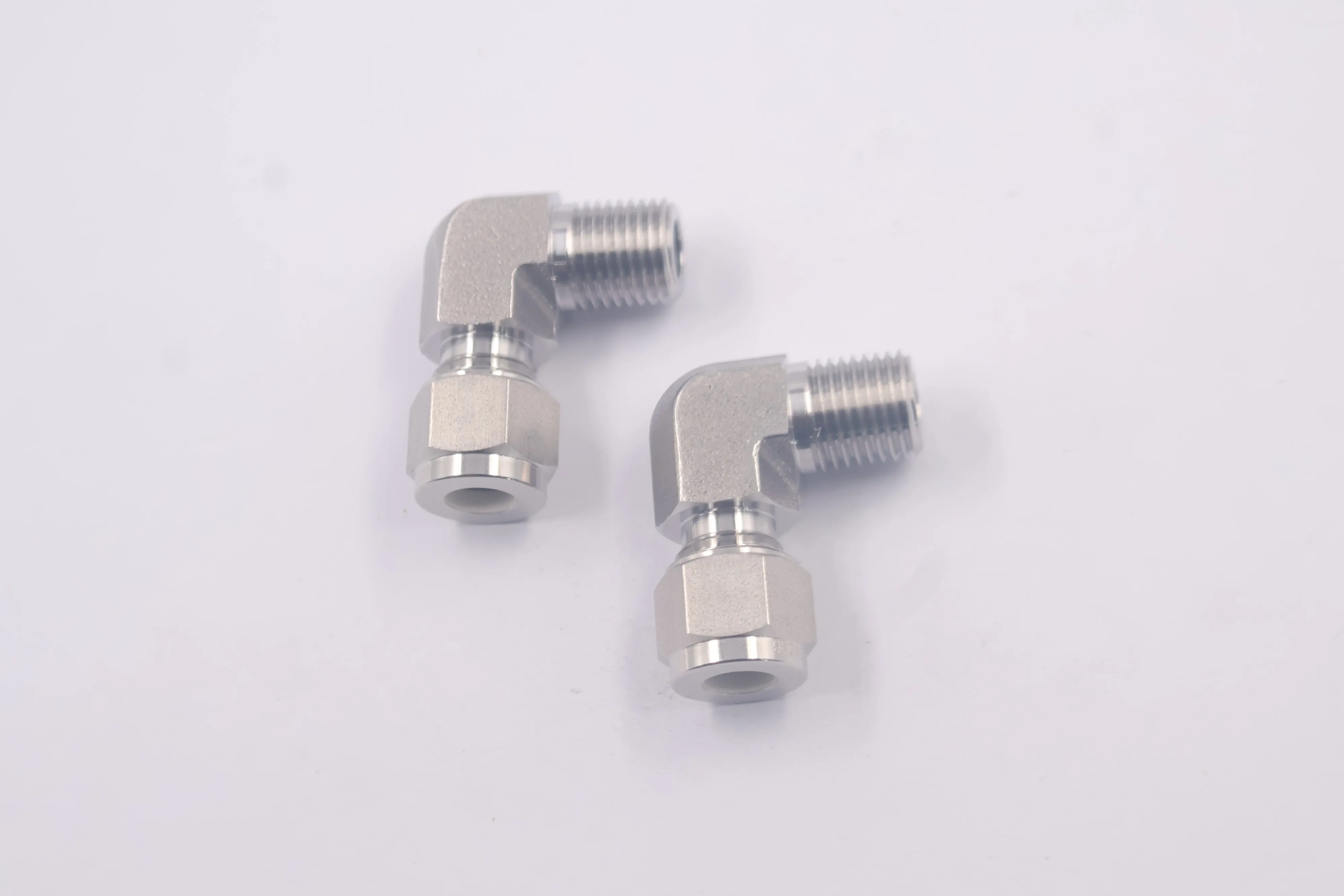 Stainless Steel Tube Fitting, Male Elbow, 6 mm Tube OD x 1/8 in. Male ISO Tapered ,SS-6M0-2-2RT, can combination with Swagelok