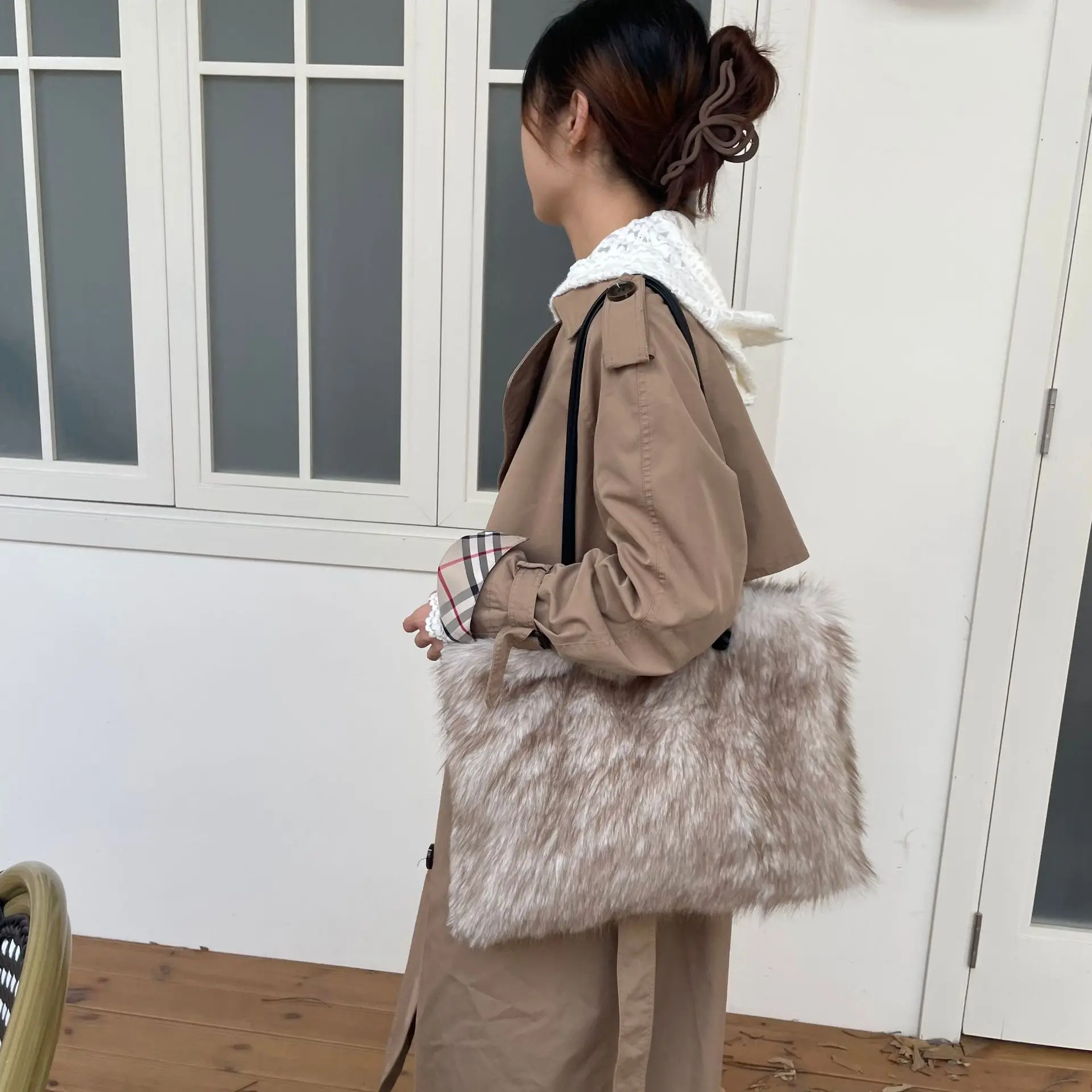Faux Fur Tote Bag Women's Bucket Plush Luxury Design Ladies Handbags Soft Winter Crossbody Shoulder Bags Bolsa Feminina