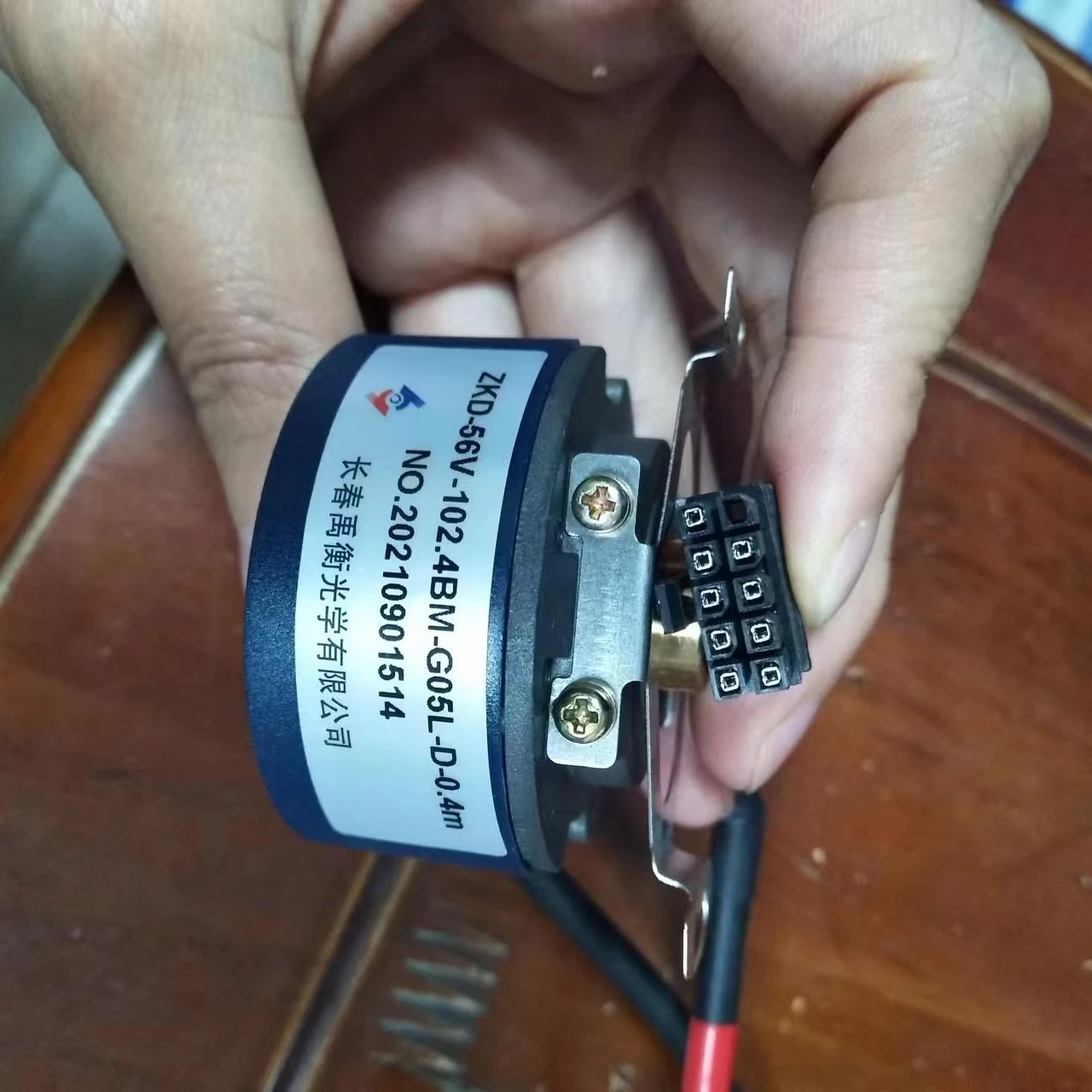 

Оригинальный 56V-250BM-G05L-D-0.4m кодировщик-56V-102.4BM-G05L-D-0.4m