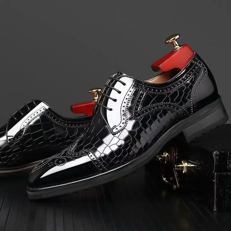 Men Oxfords Shoes Pointed Wedding Shoes for Men Luxury Brogue Dress Office Gentleman Man Flats 38-48 Mens Brogue Shoes Mens Dress Shoes
