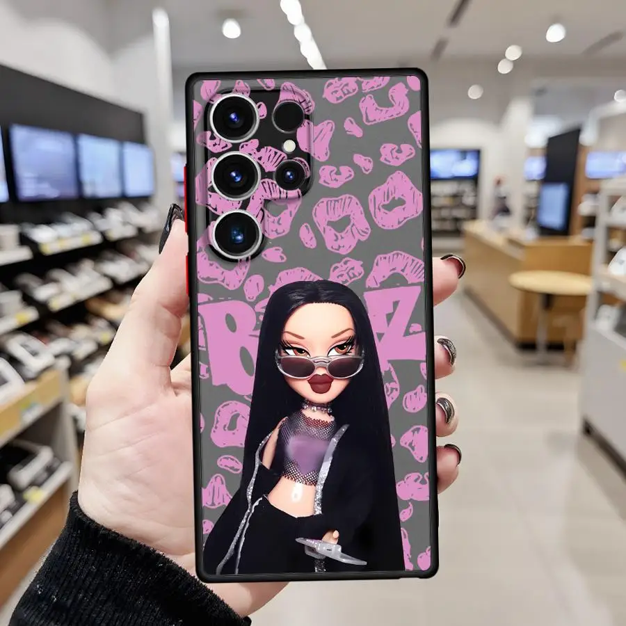 Stylish Fashion Doll Protective Phone Case - Sleek and Durable Back Cover
