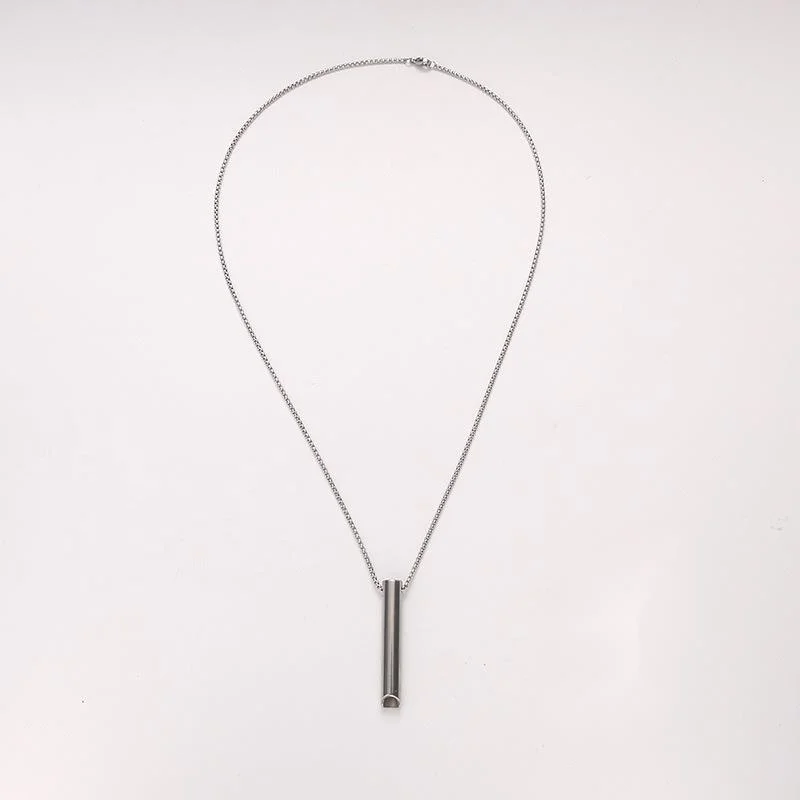 Collier sifflet long polyvalent simple en acier titane Ventes chaudes Collier de réduction de la pression respiratoire réglable Ventes de mode_voghion.com