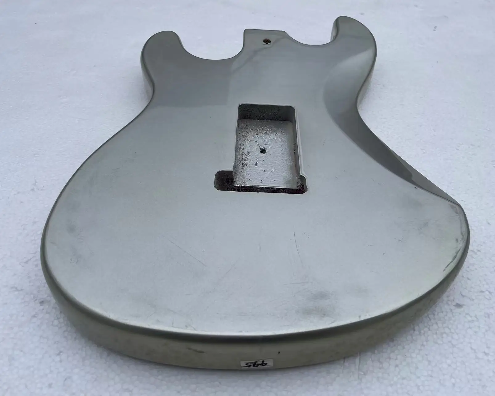 Sbec29690bbeb4179b27da7e5ee175580H