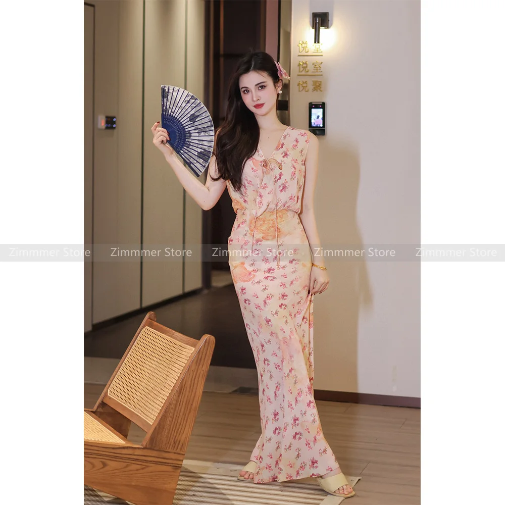 

Женское двухслойное платье в праздничном стиле