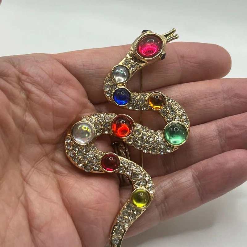 Spilla Serpente Di Design Di Lusso Per Le Donne Spilla Serpente Strass Colorato Cabochon Costume Serpente Animale Partito Spilla Casual Pin Regali
