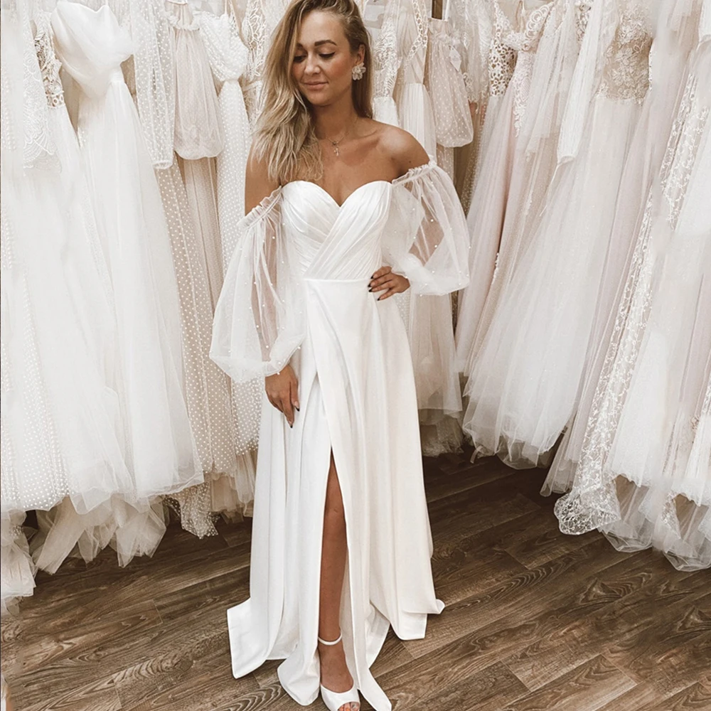 

2023 Strapless Removable Puff Sleeve Satin Wedding Dress High Slit Side A-line Simple Styles Bridal Dress with Court Train Sexy
